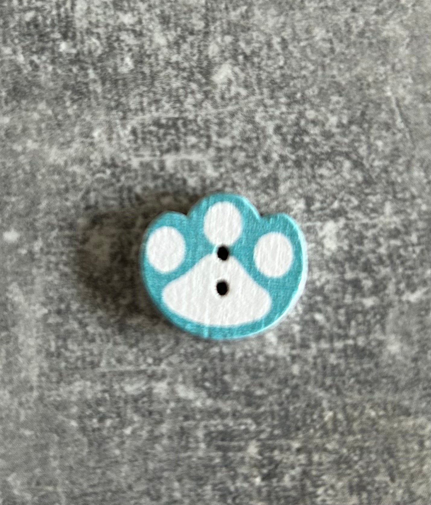 Wooden Paw Print needle minder