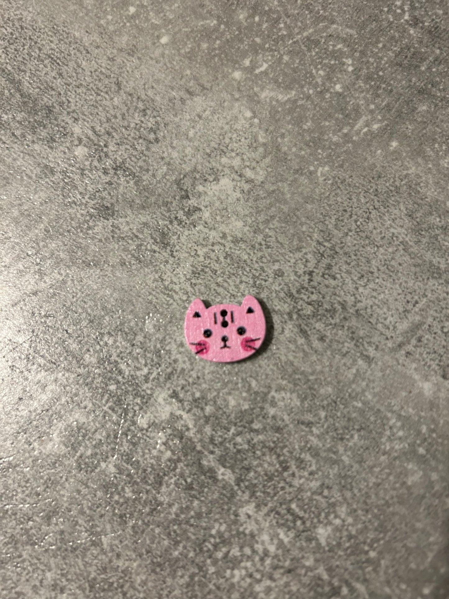 Wooden Cat needle minder