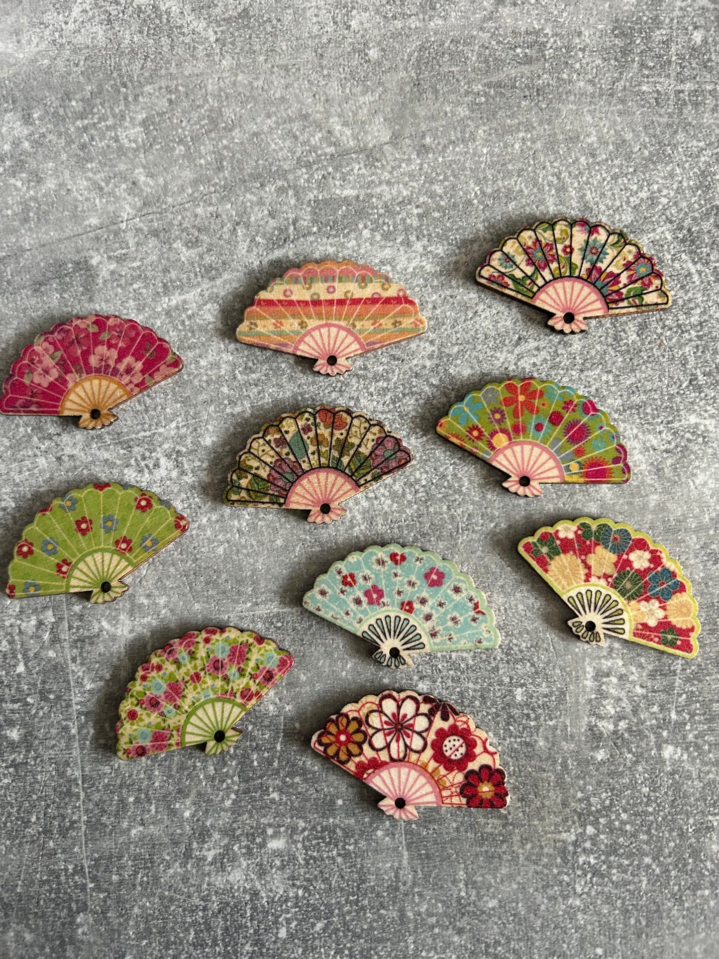Wooden Fan needle minder