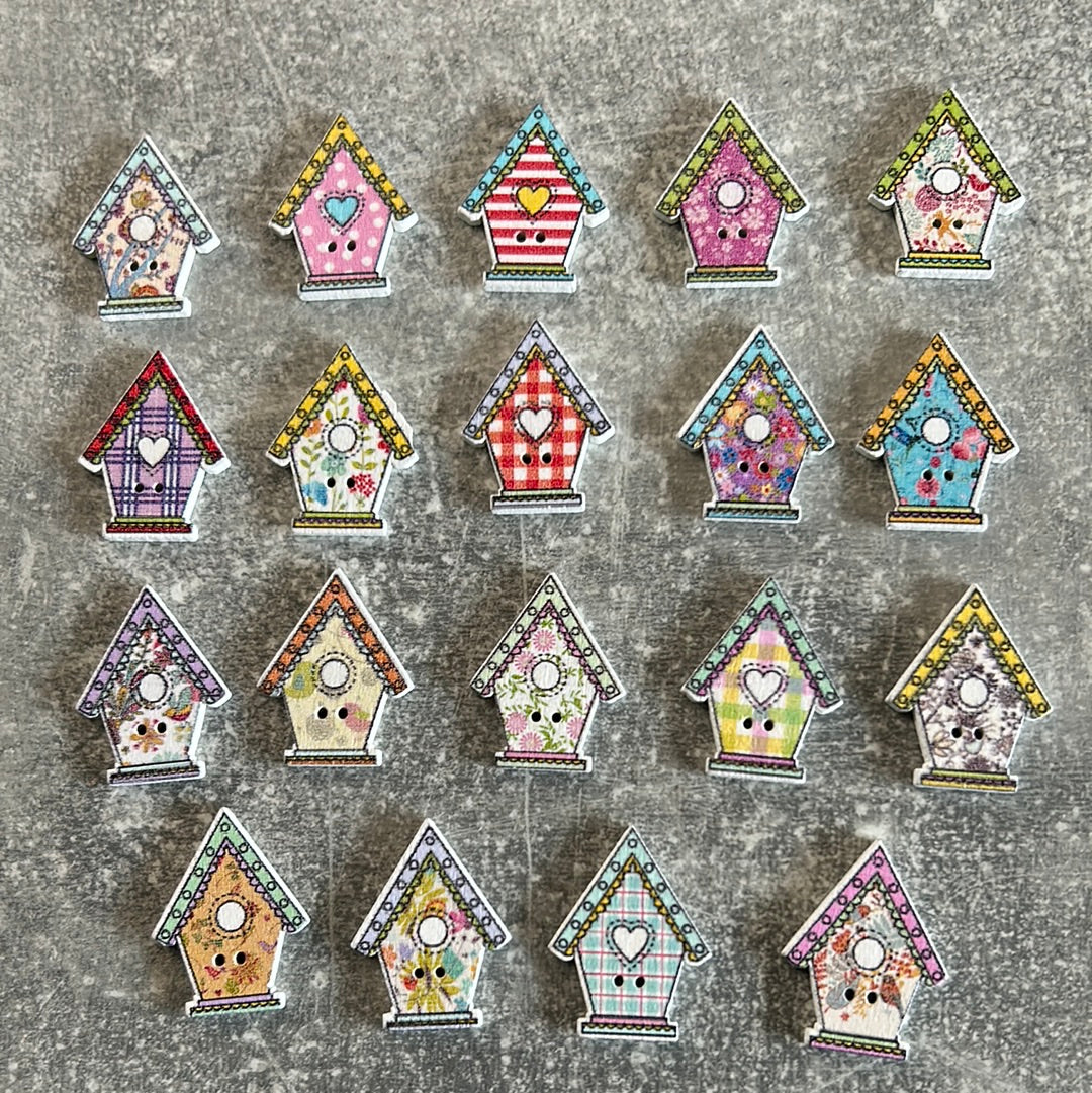 Wooden Birdhouse needle minder