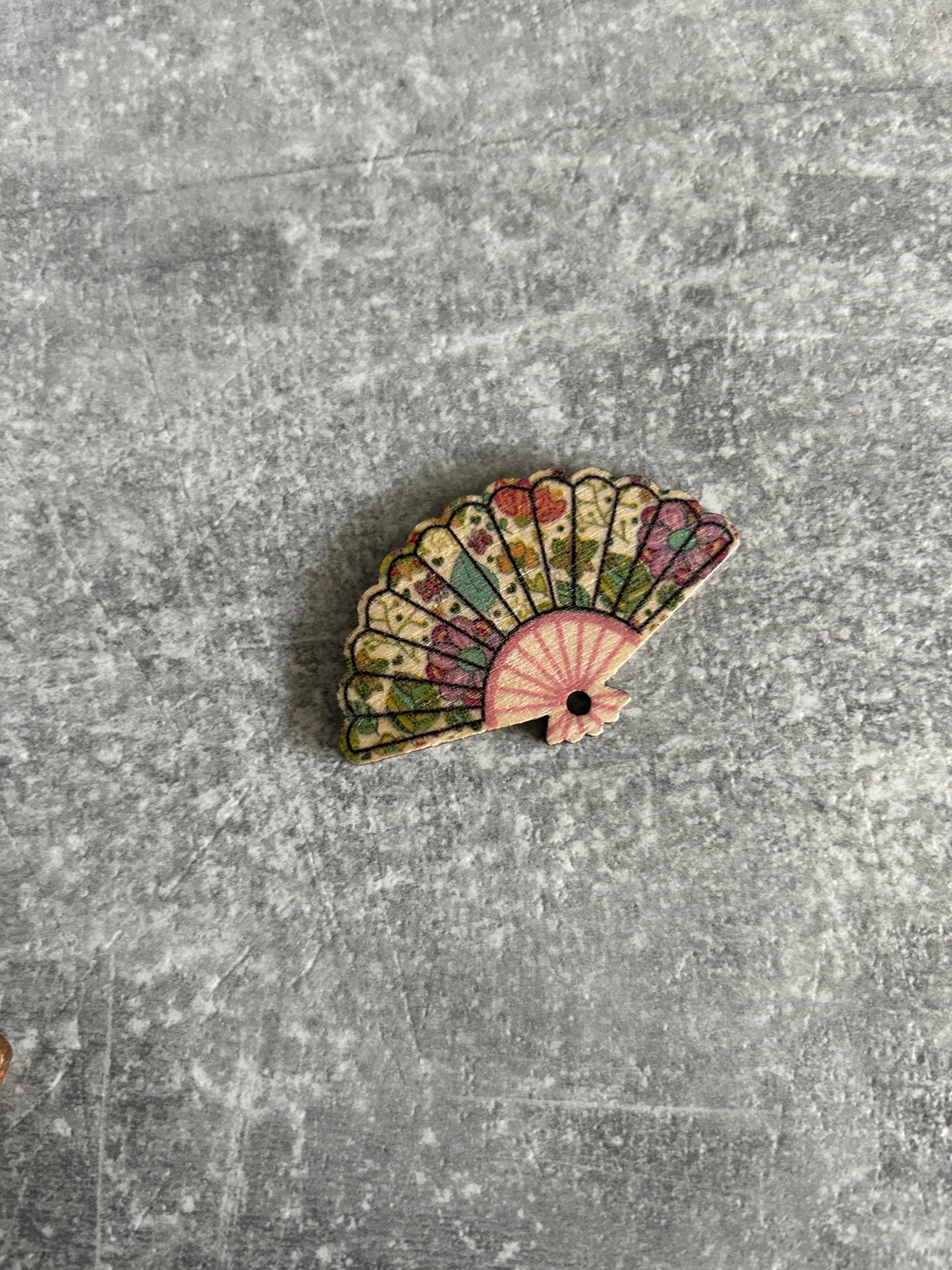 Wooden Fan needle minder