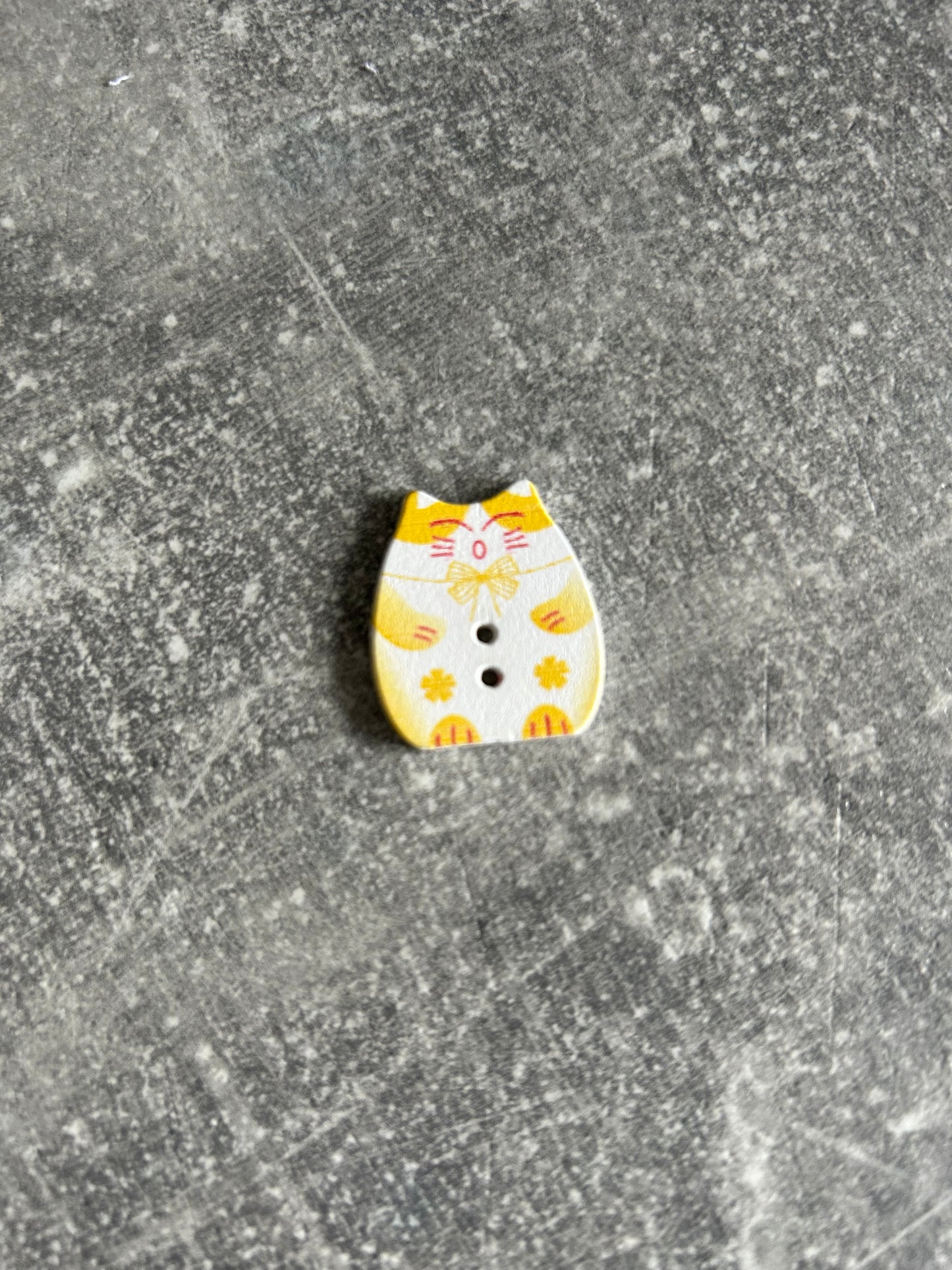 Wooden Fat Cat needle minder