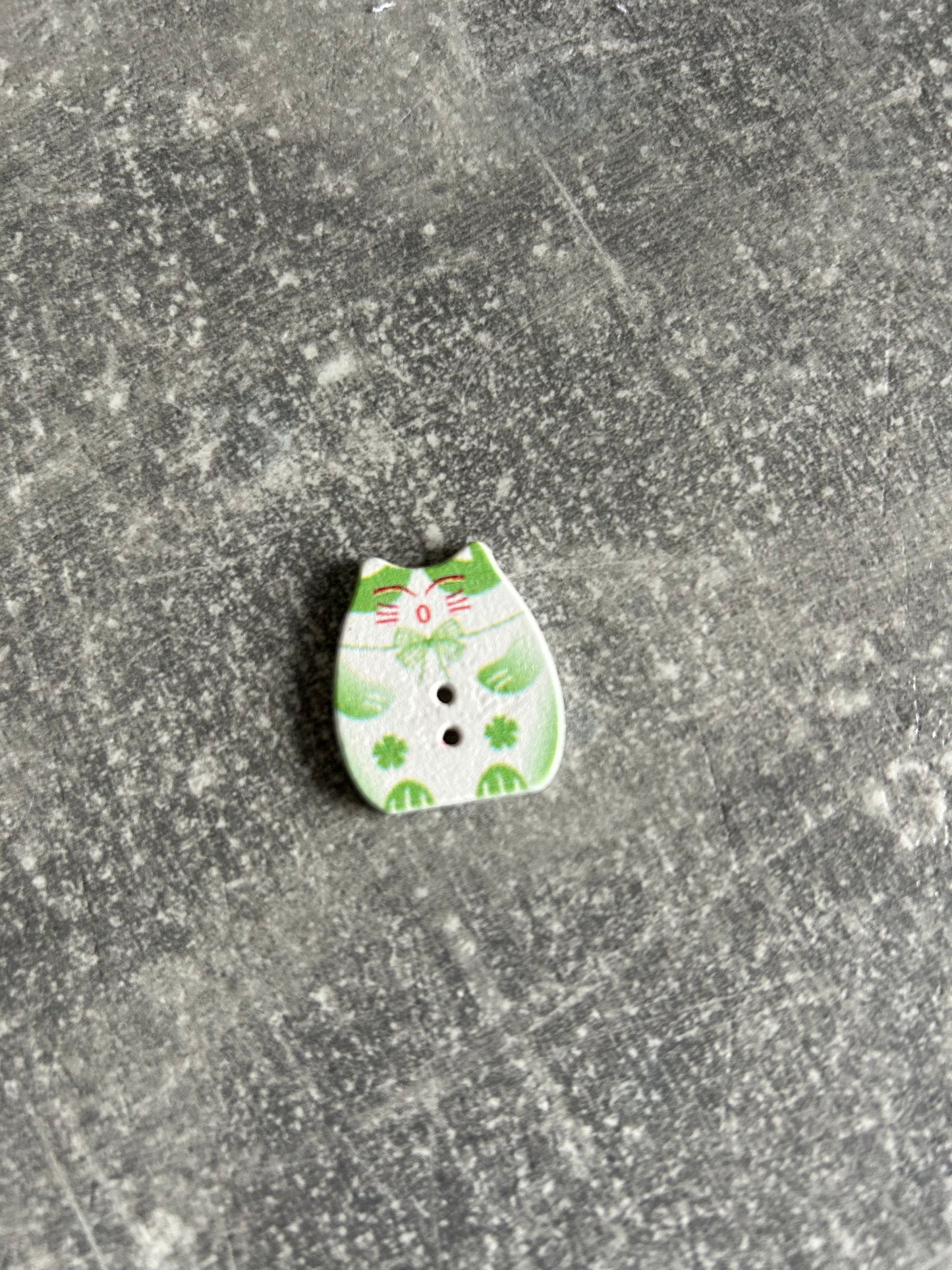 Wooden Fat Cat needle minder