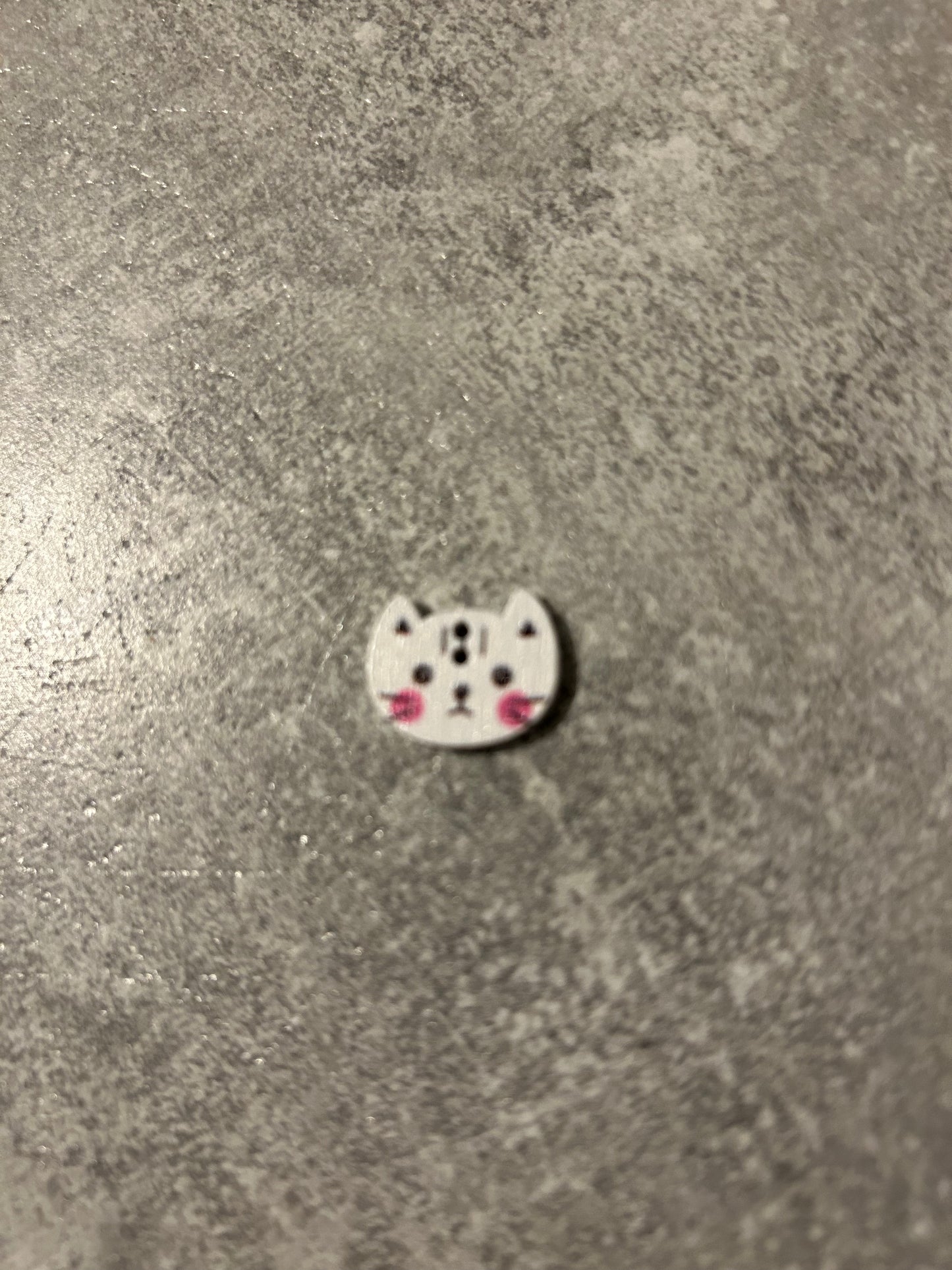 Wooden Cat needle minder