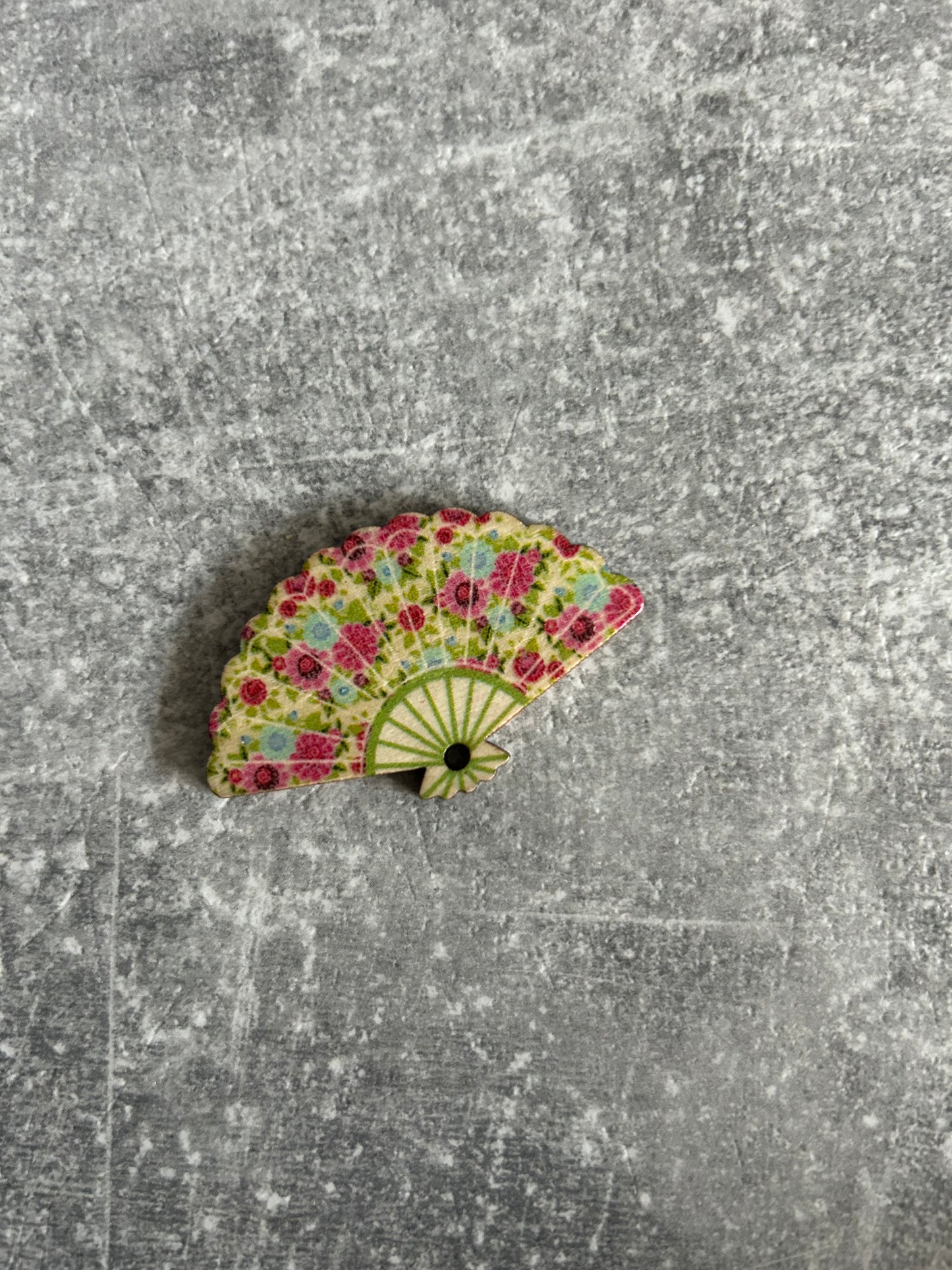 Wooden Fan needle minder