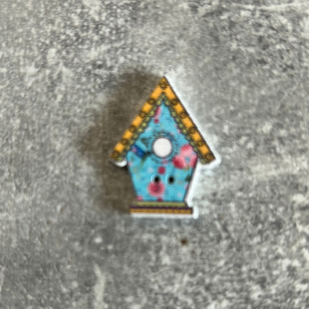 Wooden Birdhouse needle minder