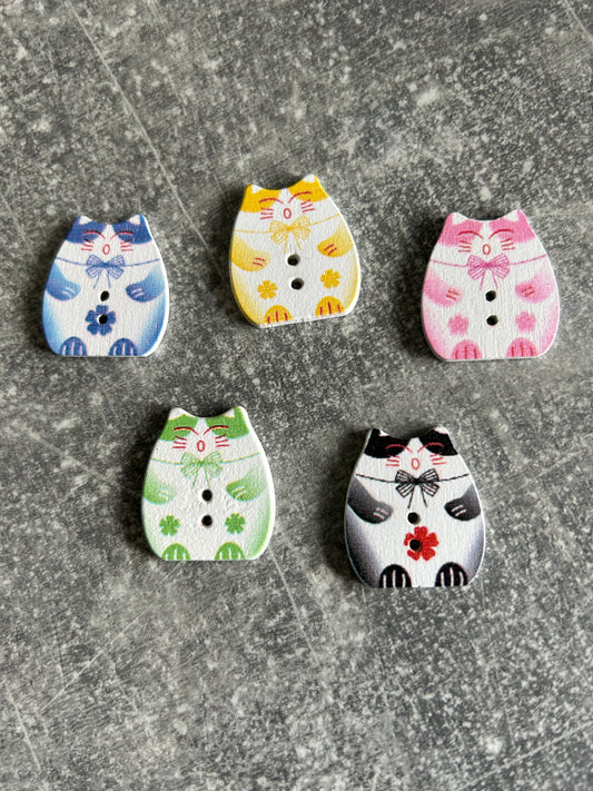Wooden Fat Cat needle minder
