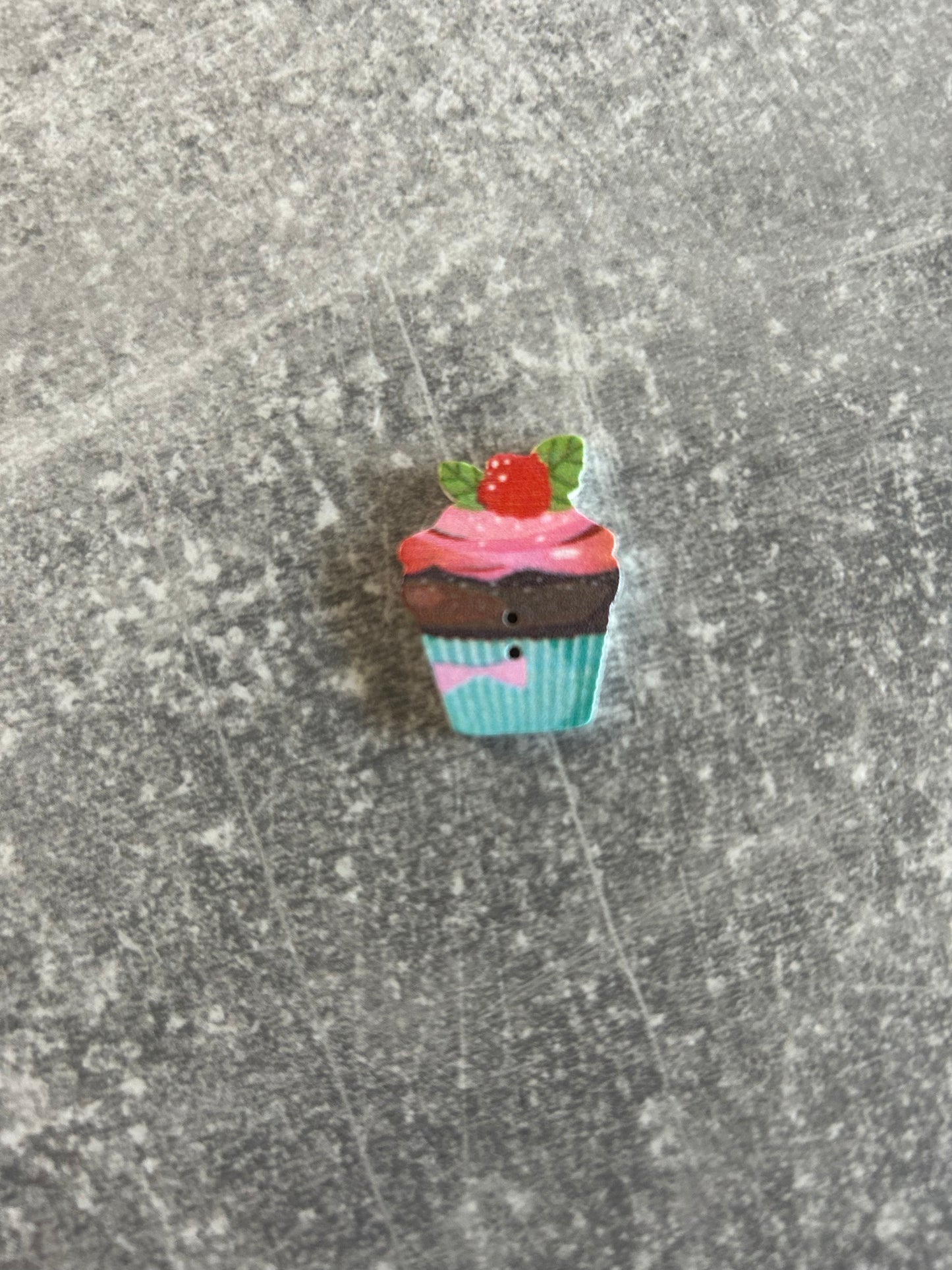 Wooden Cupcake needle minder